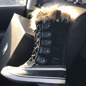 Sorel Joan of arc snow boots